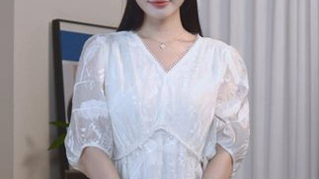 衣服穿对 快乐翻倍#女装搭配 #ootd穿搭 #夏季穿搭 #小白裙 #小白花穿搭