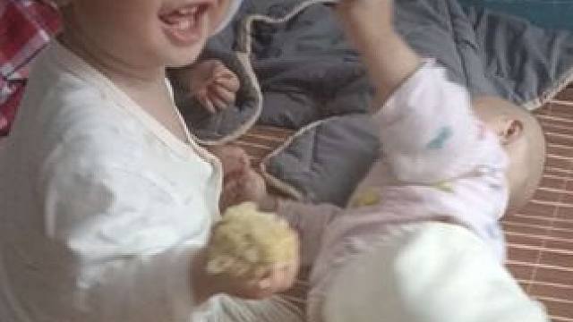 这哪像个女孩子呀，分明就是个男孩子