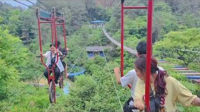 #不吹不黑！高空自行车 真的比过山车还刺激#高空自行车