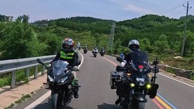 幸好在刚好的年纪遇到了一群有病的朋友#石家庄 #周末跑山 #爱机车爱生活