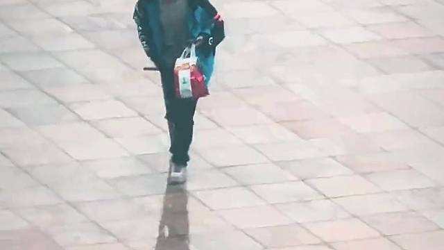 致敬每一位为了生活奔波的人