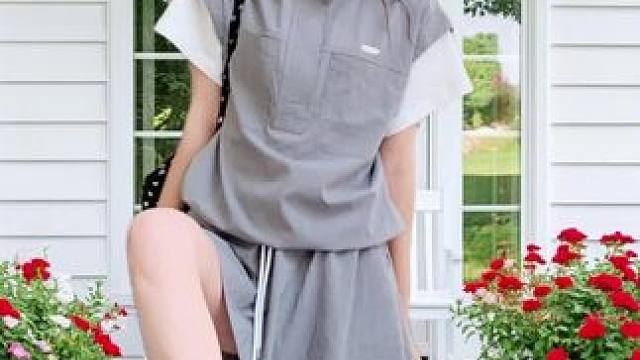 把爱放在阳光下，人才能明媚
#今天穿什么 #显瘦穿搭 #减龄