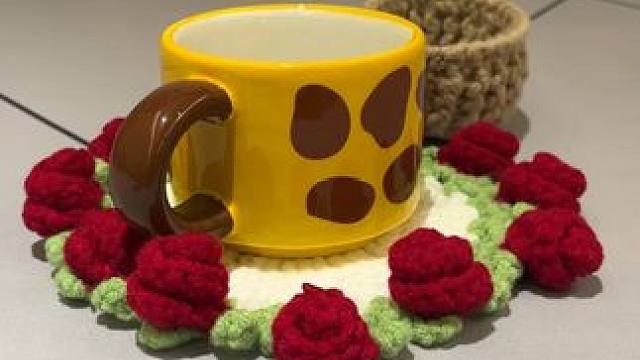 你以为它只是个杯垫 其实它还是~~ #礼物 #手工diy #玩毛线