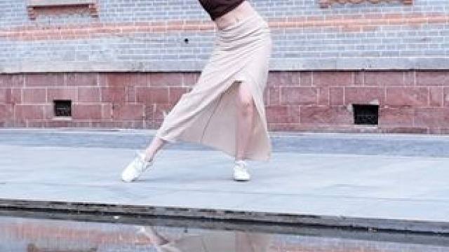 小雨淅淅沥沥️#小雨 #舞蹈 #傣族舞 #向全世界展示中国舞