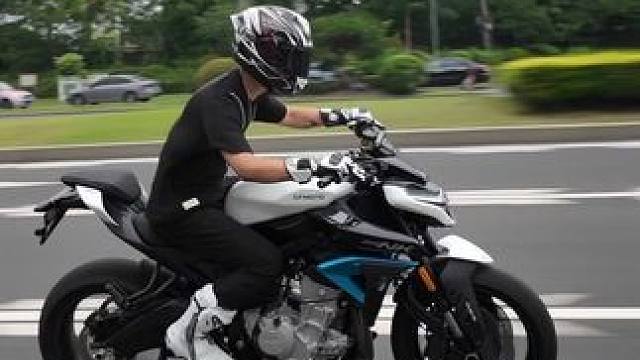 最近记性不太好，忘了是不是给过你脸了#春风675nk #春风675 #arai头盔