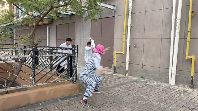 会跑酷的神经病