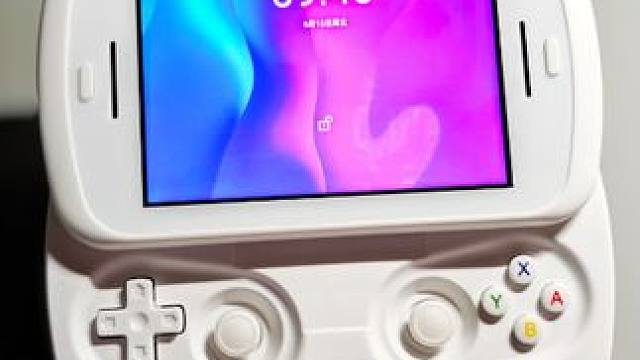 滑盖小掌机？安伯尼克RG Slide ① #掌机 #游戏机 #游戏 #怀旧 #安伯尼克 