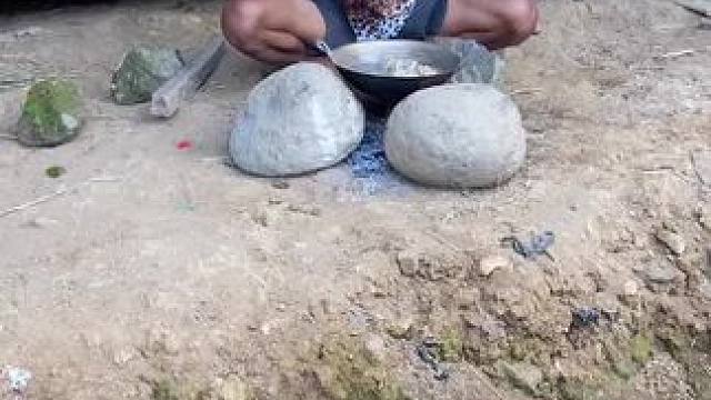 非洲美食 #我的乡村生活 #原始生活 #野外生存记 #荒野达人 #野外美食