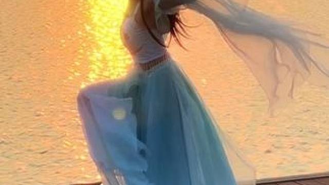 “谁家修仙不御剑？”#问剑长生 #3D御剑修仙 #剑舞 #向全世界展示中国舞 #国风古韵