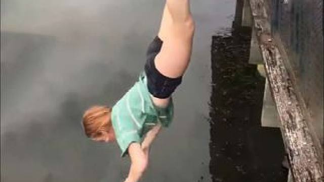 不可思议的钓鱼过程#钓鱼 #户外钓鱼 #海钓 #钓鱼的乐趣只有钓鱼人懂 #钓鱼人就是这么疯狂