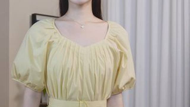 夏日盛典#黄色系穿搭 #明媚阳光穿搭 #新款女装 #今日穿搭 #连衣裙