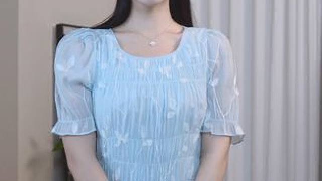 优雅永不过时~#ootd穿搭 #连衣裙穿搭 #夏季新款 #谁穿谁好看系列