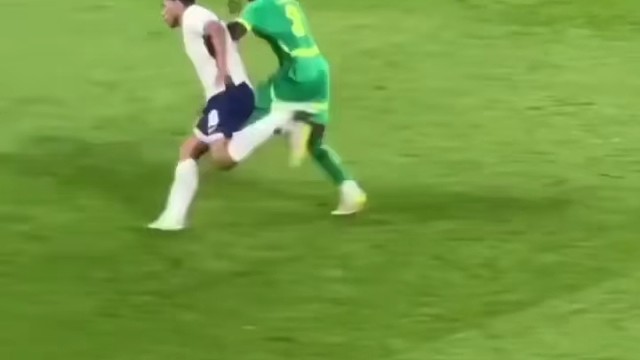 贝林总不会让全世界喜欢他的球盲们失望