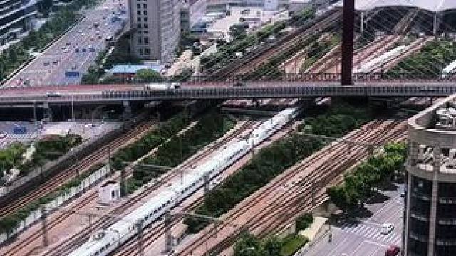 这就是中国速度吧，第一次这个视角拍到，实在太震撼了吧#高铁#上海