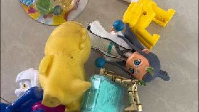 汪汪队带敖丙爬窗户太危险了#儿童玩具 #奥特曼玩具 #敖丙哪吒