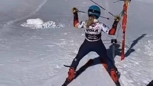 与Gigi贴地飞行 
| 上身：Redster G9 RVSK 188  
#Atomic #阿托米