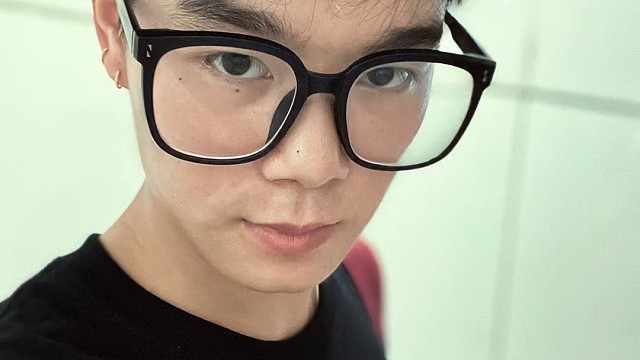 可以乱想 但不要担心 我永远爱你