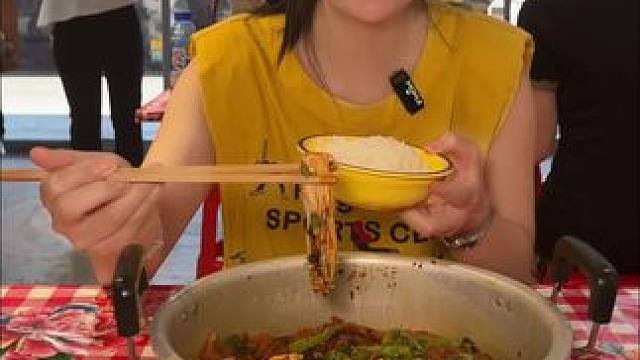 这么正宗又香的麻辣烫我能来吃无数次！！#麻辣烫 #麻辣烫推荐 #眉山美食 #同城好店推荐