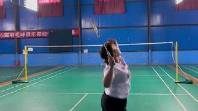 打羽毛球一定要改的4种坏习惯 打羽毛球想进步这四种坏习惯一定要注意#羽毛球#羽毛球教学 #羽毛球初级