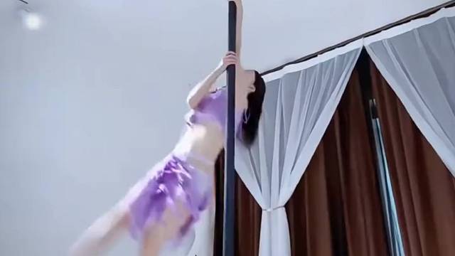 军师喜欢看的钢管舞