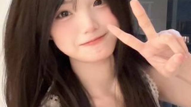 如果阴雨绵绵 那我做你的晴天 #专治不开心。