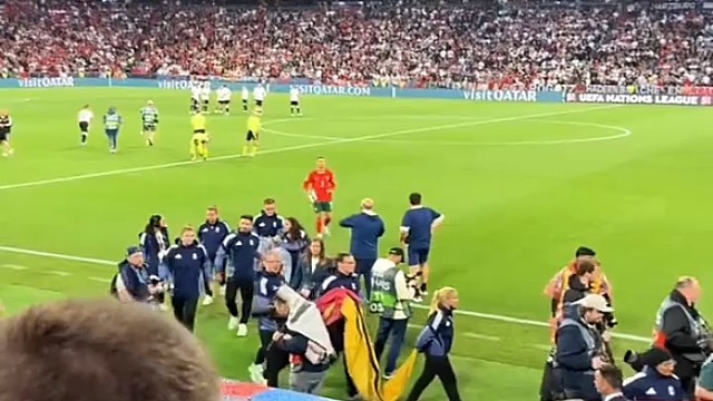 我没有靠山，我就把自己练成一座大山