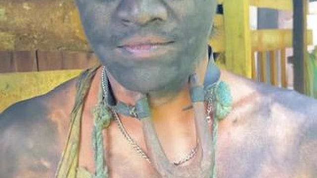 非洲嘟嘟 #日常生活 #原创视频 #骚操作 #艺术作品