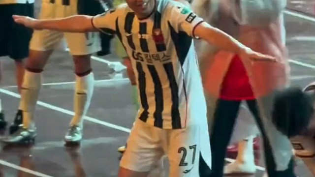 众所周知，没人比他更懂什么叫庆祝