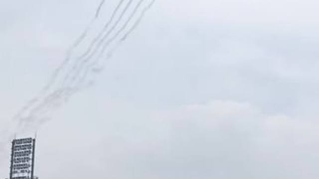 株洲造轻型飞机飞越“苏超”体育场。 #足球 #苏超 #苏超联赛 #苏超足球 #飞机