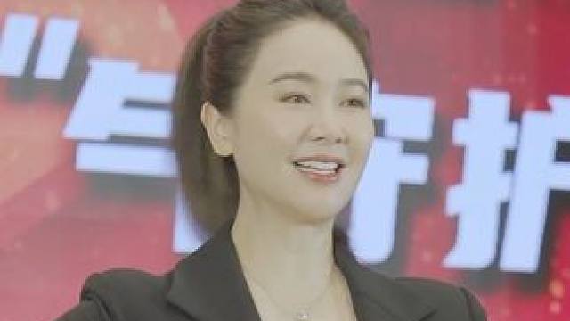 这名场面真的可以载入史册了 #左小青教跳广场舞  #电影不再退缩定档  #电影不再退缩