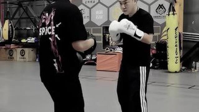 决心和力量结合，才能在拳台上书写属于自己的胜利篇章 ✨#泰拳 #拳击