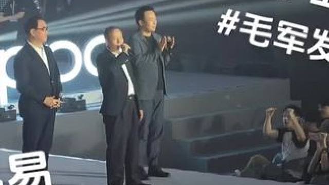 #深圳大学  #深圳大学毕业晚会 #中国科学院院士 #巨星演唱会 #出道 
办学不易，毛校卖艺（bu