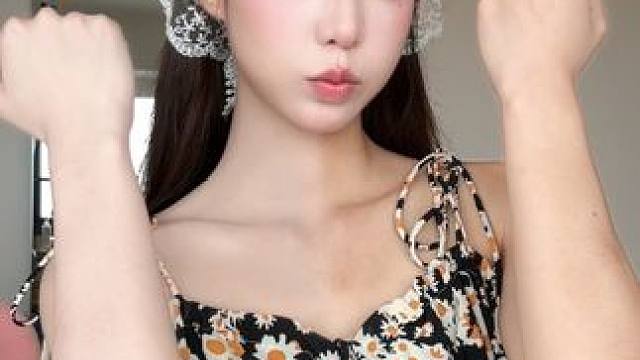 防晒+身体素颜霜+香水三合一！！！姐妹们不要错过！！ #女生必备 #身体防晒 #身体素颜霜 #独特艾