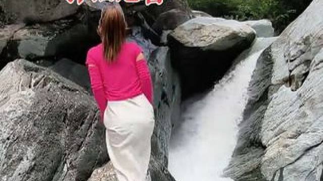 这里不用停车费，更不用门票，开车一小时，就为了欣赏这大山里的鬼斧神工！#大山深处自然美山清水秀好风光