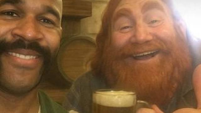 在其他时空我们也是好朋友吗？ 旅店无处不在，我们也永远都是好朋友。 
本期内容来自玩家“不实名上网”