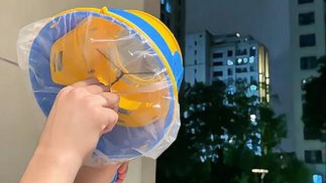 这个我能玩一整天~~ #泡泡机 #玩个很新的东西