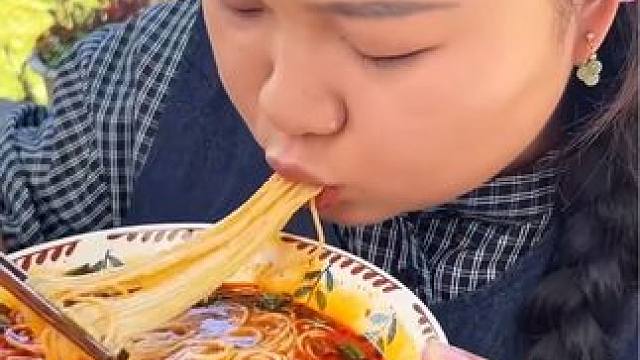 胖妹家的小面调料现在有7种口味了哦，辣的不辣的都有，煮面炒菜都可以哦#方便好吃 #小面调料