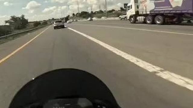 确定了 这是中午12点#宝马s1000rr