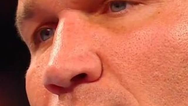 马特哈迪好心劝和，却被兰迪奥顿莫名打伤，主打的就是一个不听劝 #兰迪奥顿 #马特哈迪 #wwe