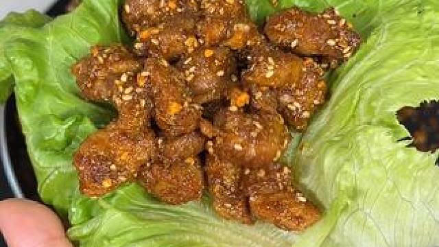 这样做的烤肉串焦香四溢，外焦里嫩，特别的香#烧烤 #烤肉