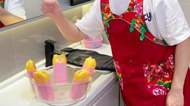 手洗衣服一定少不了这个#肥皂起泡器 ，起泡很丰富不打滑，可以把肥皂用的一点都不剩，还是个好看的#肥皂