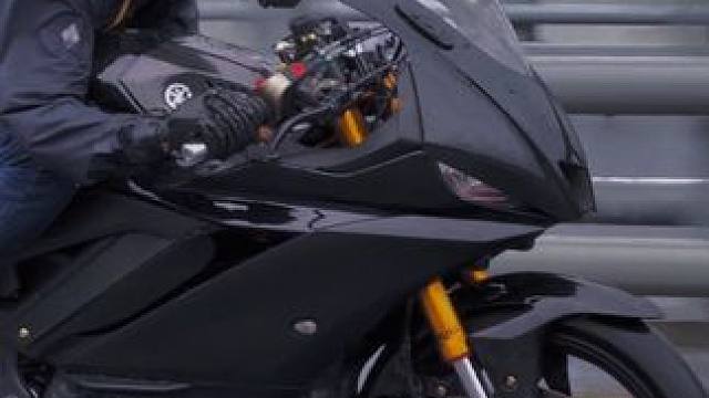 算了 你肯定觉得没意思#雨季 #雨天骑车 #机车 #热爱机车热爱生活