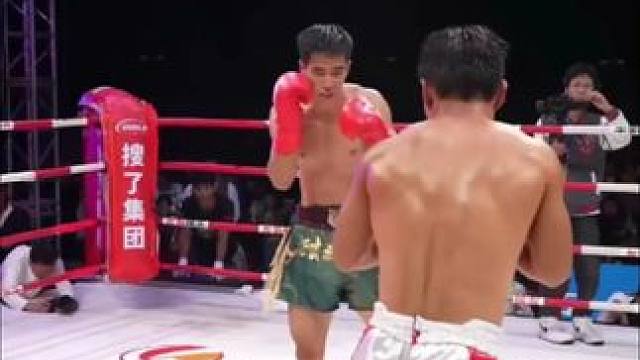 身高优势！顶膝碾压，对手吃大亏！#椒王风云 #自由搏击 #格斗