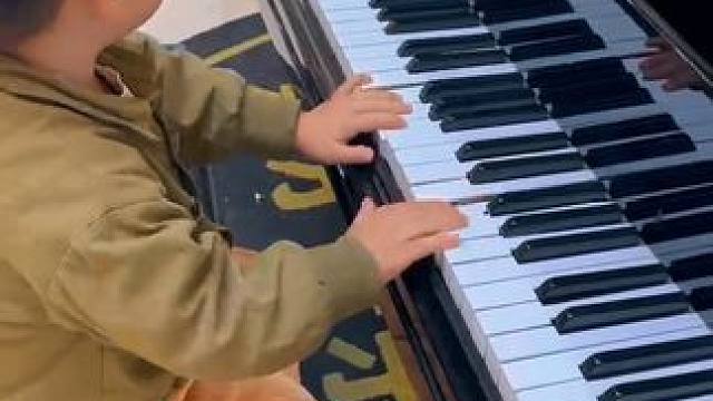 我们养的孩子，其实就是我们小时候。