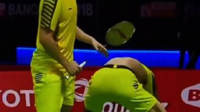 搞笑，对于羽球人来说，如同呼吸一样简单。#羽毛球 #羽球人日常