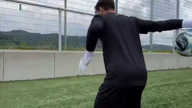 自己一个人也可以对墙练习K字封挡