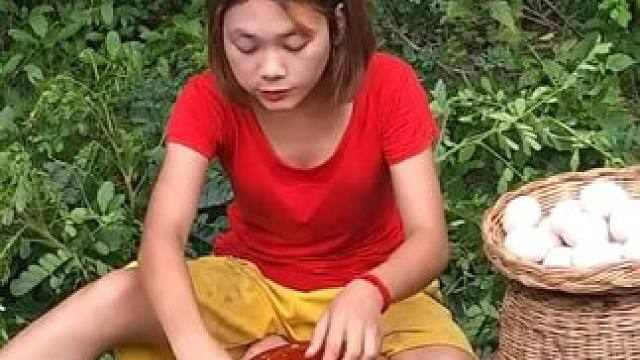 美味的煮蛋配上辣椒 #快来一起尝个鲜 #美食 #户外美食 #户外