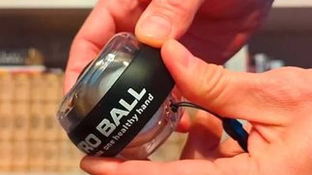 这颗魔性腕力球让人停不下来！ #腕力球 #自律 #锻炼身体增强体质