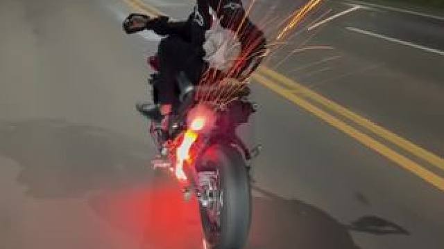 佛罗里达不养闲人系列之油门焊死！ #机车 #每个男人都有一个机车梦 #让骑行成为一种生活 #机车爱好