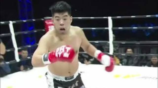 神腿暴力！腿力惊人，踢 KO 没商量！#椒王风云 #自由搏击 #格斗